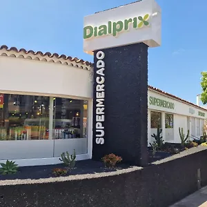 Perfectly Located With Pool , Playa de las Americas (Tenerife) Spagna